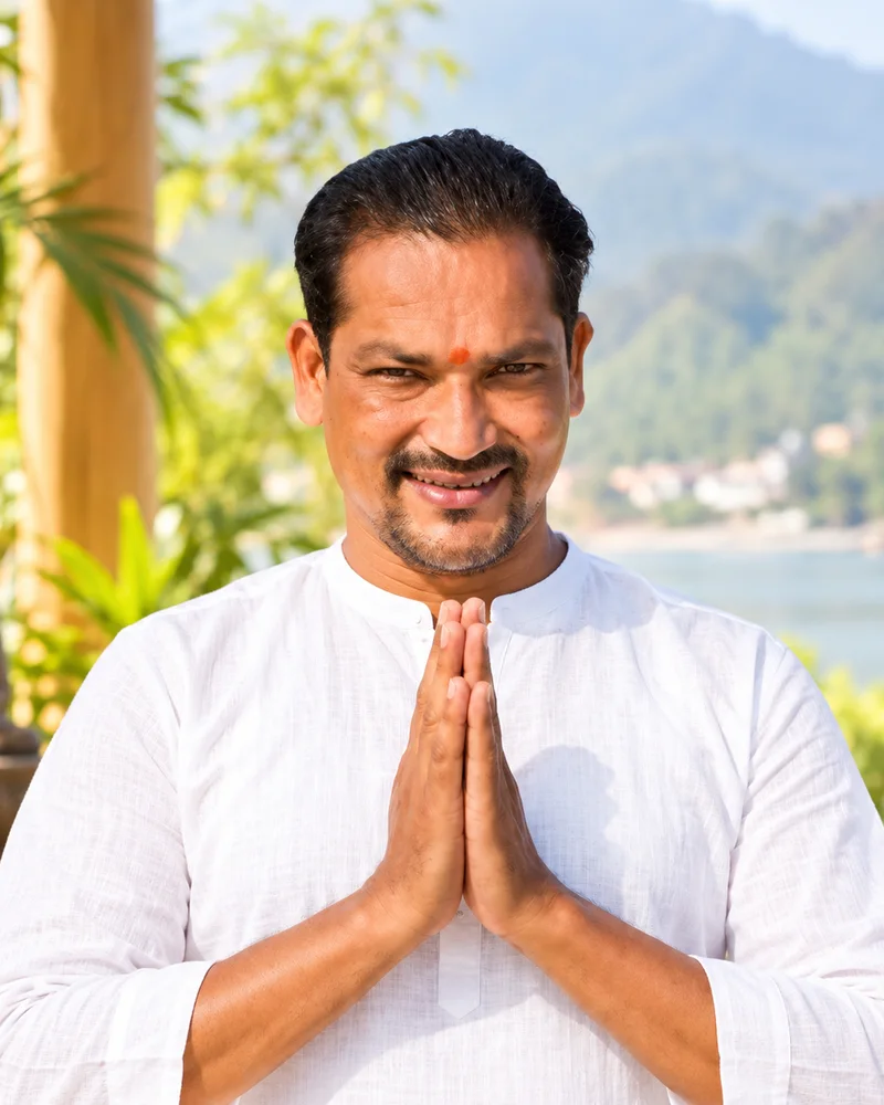 Vikas Bisht, Shatkarma, Pranayama & Hatha Yoga at Triguna Yoga School